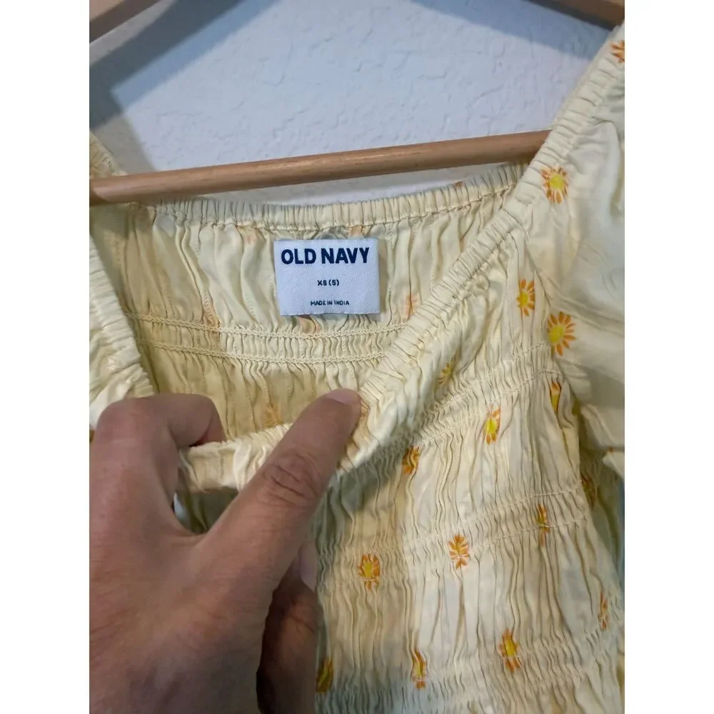Old Navy Smocked Sunflower Puff-Sleeve Dress – Size XS(5)